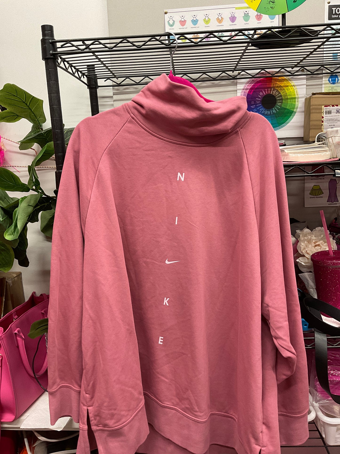 11/18 Lady Pink Nike Sweat Shirt Sz 3x